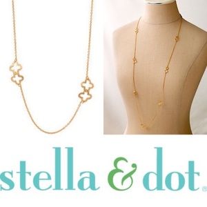 Stella & Dot Signature Clover Necklace